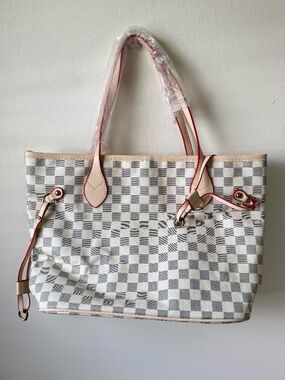 brand new checkered purse
